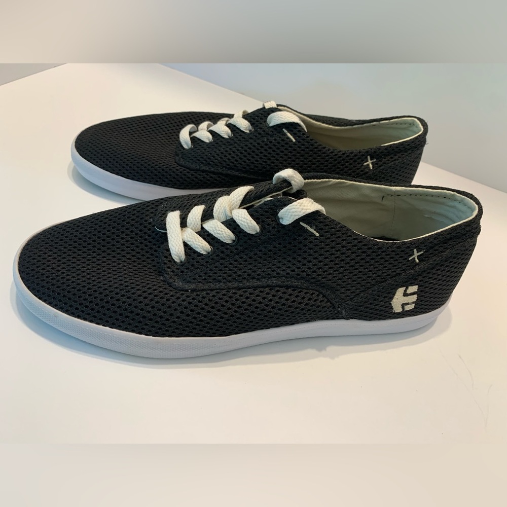 Men’s Etnies Black White Dapper Skater Sneakers Size 8 - 9.5 Wms / Unisex